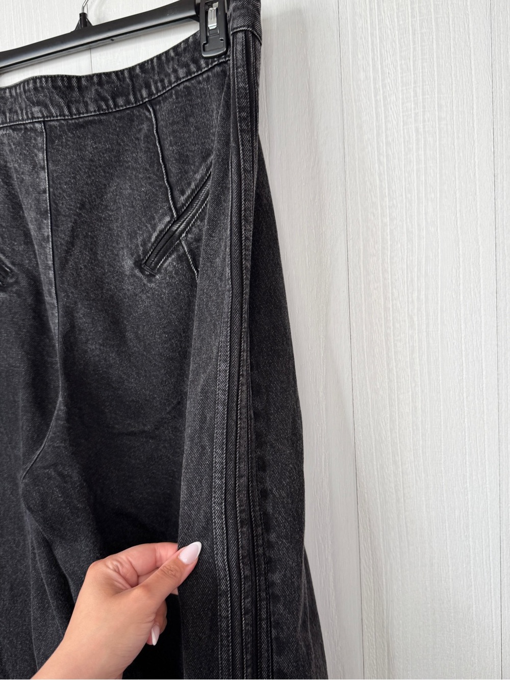 adidas Black Wide Leg Jeans 35” - Picture 6 of 11